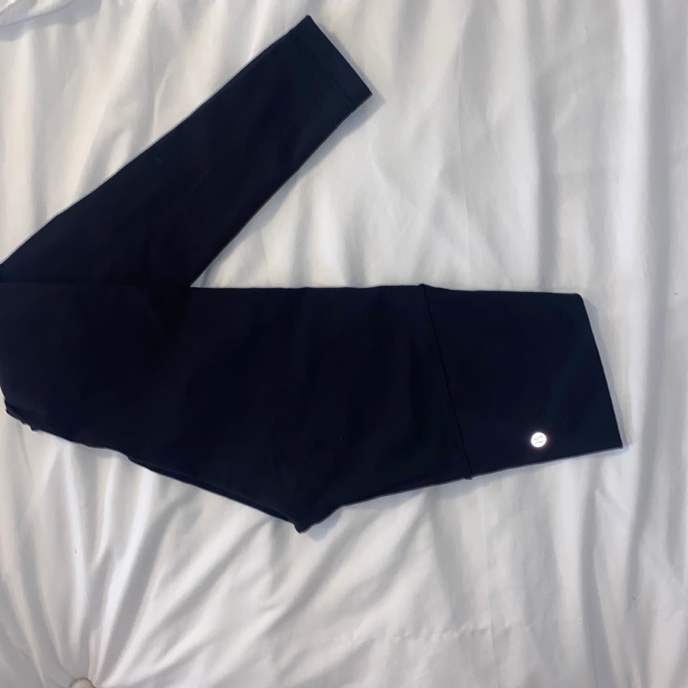 black lulu lemon leggings